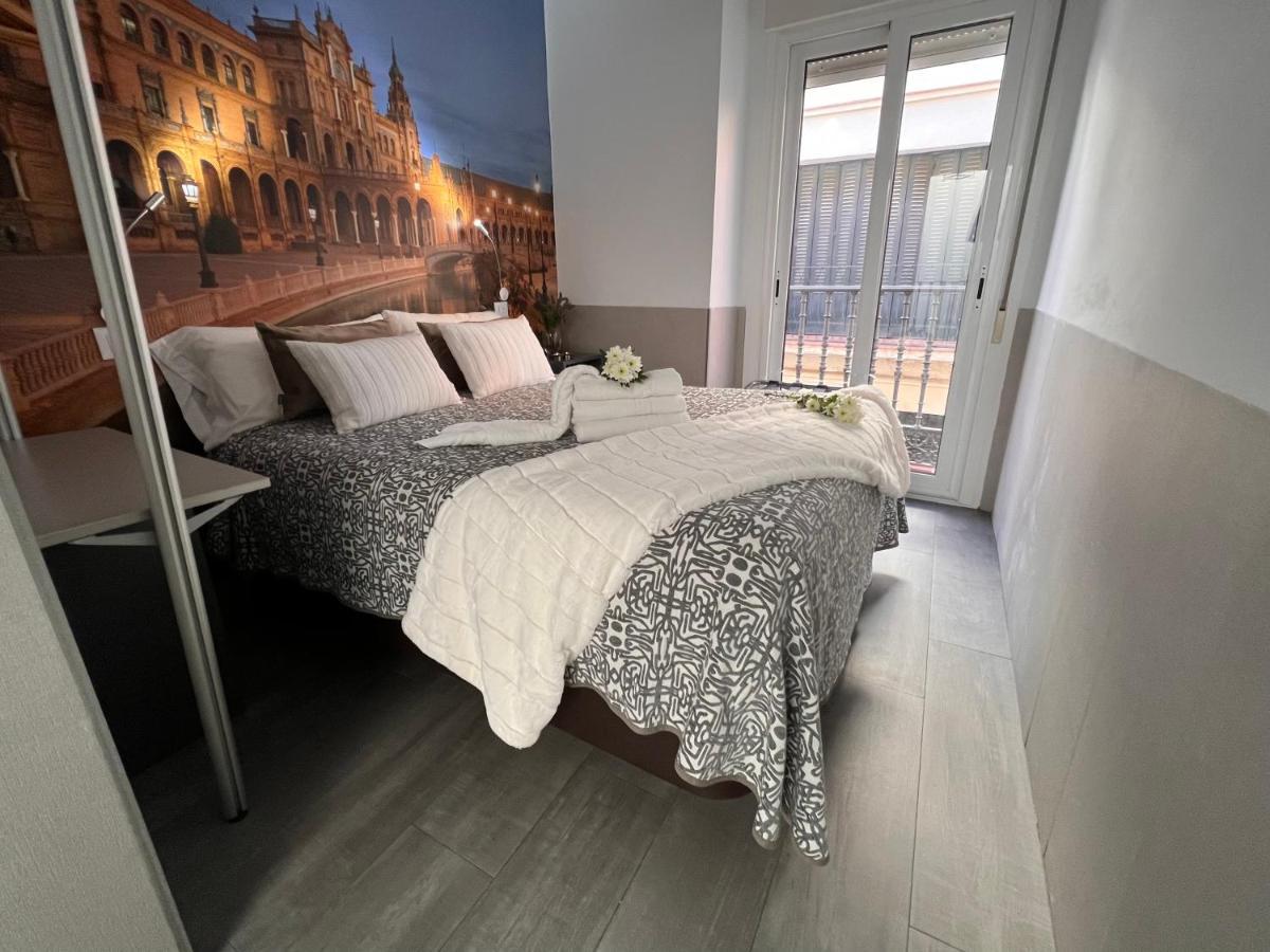Hostal Paco'S Sevilla Kültér fotó A bedroom